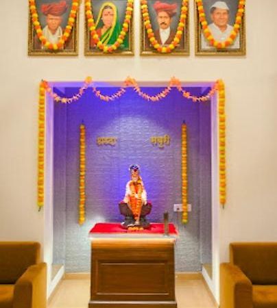 Saish Hotel Shirdi Bagian luar foto