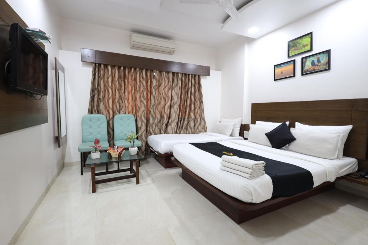 Saish Hotel Shirdi Bagian luar foto