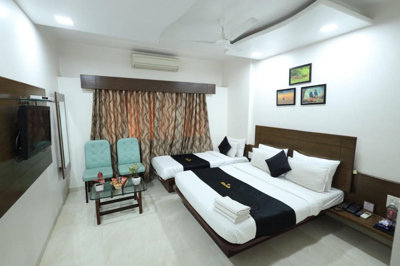 Saish Hotel Shirdi Bagian luar foto