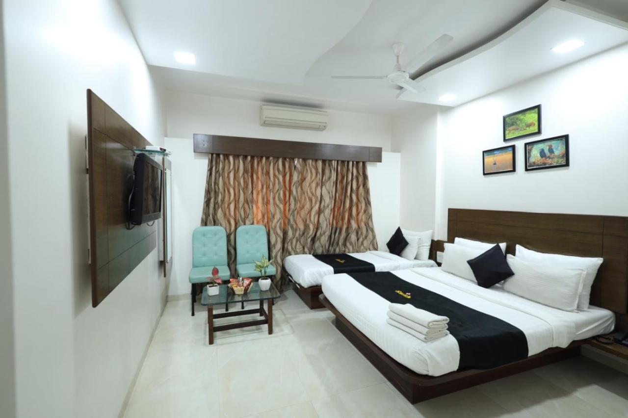 Saish Hotel Shirdi Bagian luar foto