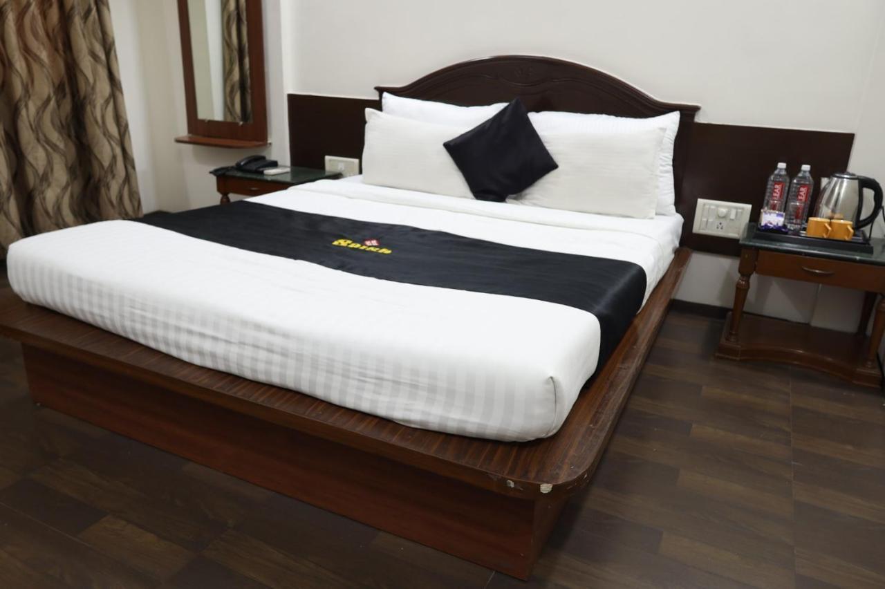 Saish Hotel Shirdi Bagian luar foto