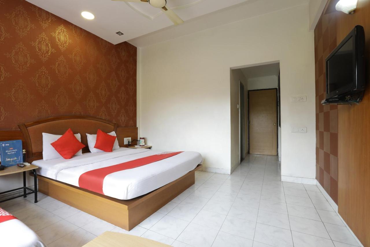 Saish Hotel Shirdi Bagian luar foto