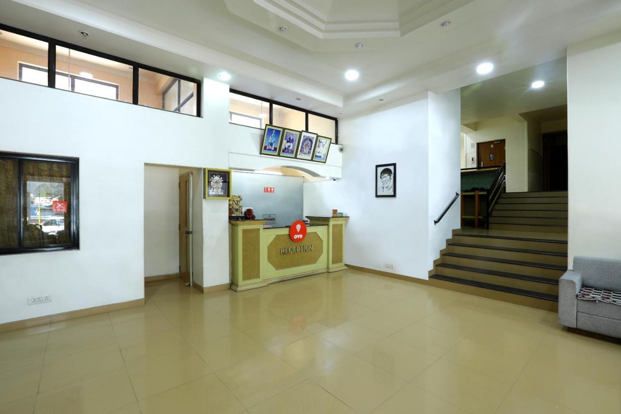 Saish Hotel Shirdi Bagian luar foto